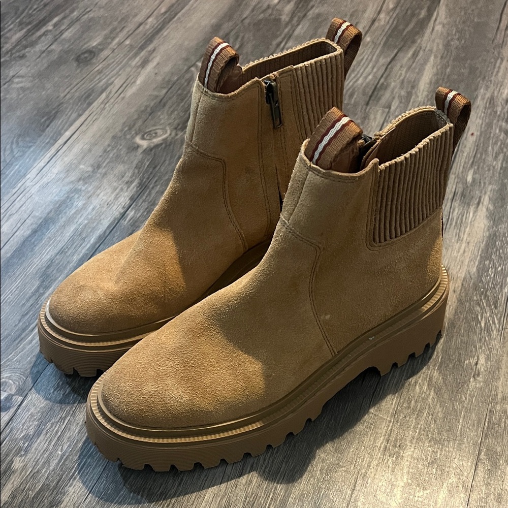 Madewell : Tan Leather Lug Sole Boots - 6